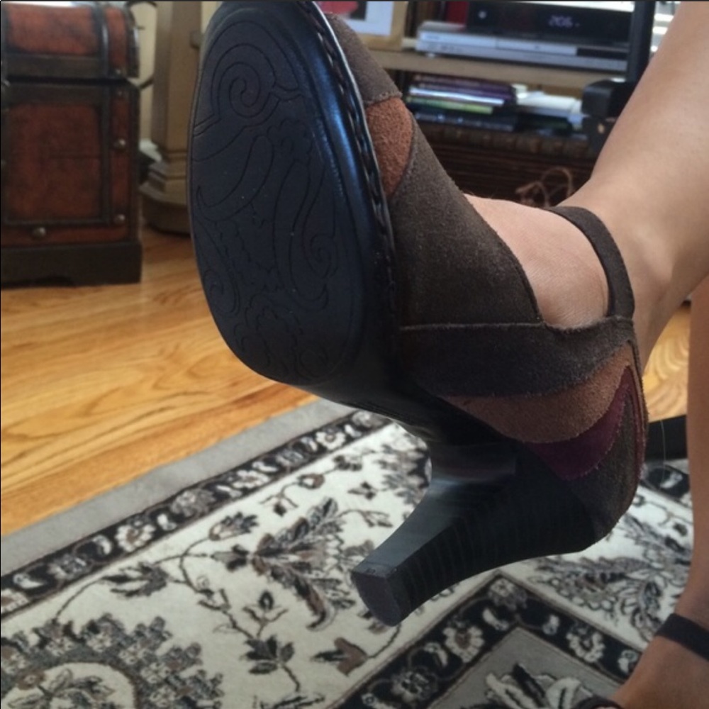 Stylish and comfortable shoes. 3 inch high heels